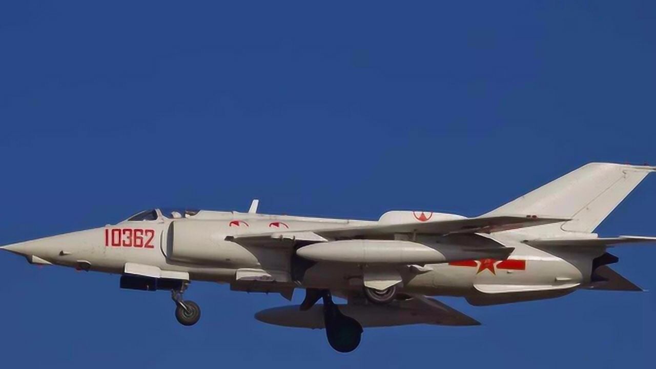 我国强5甲强击机能低空特殊方式投射300万吨氢弹还能安全返回