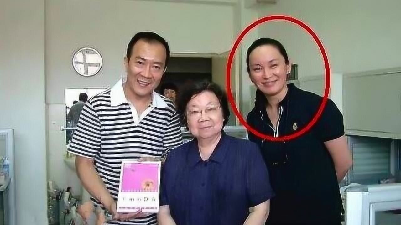 戴志诚现任妻子曝光 曾是前妻闺蜜 结婚16年恩爱如初