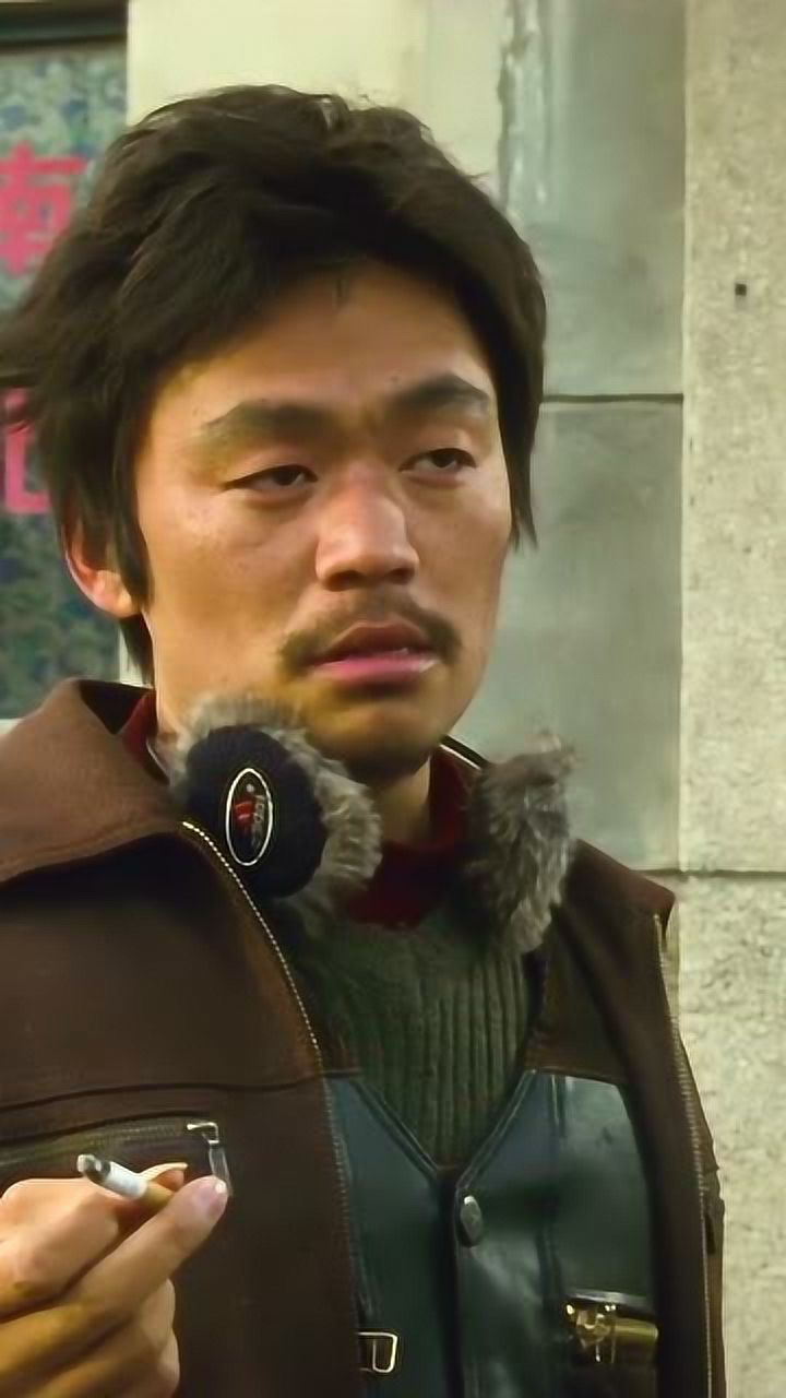 电影hello树先生听说每个村都有一个树先生