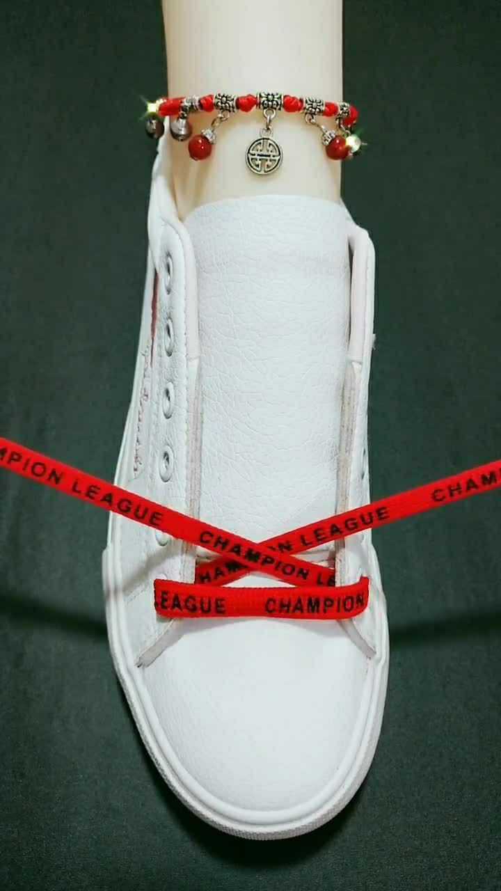 嫌鞋带太长,那就这样系,又好看又解决鞋带太长