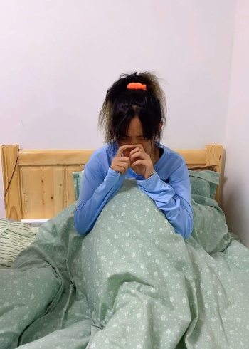 女朋友一直哭怎么哄