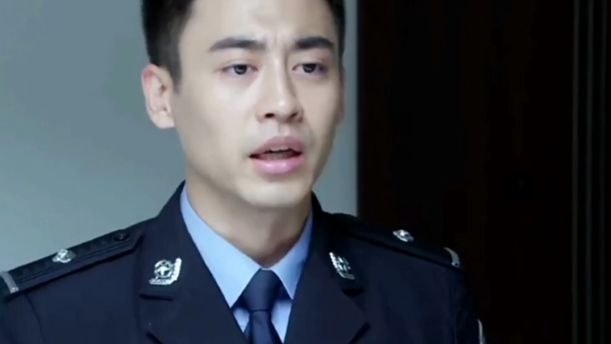 警察队长把锅哥安排到枪械室擦枪没想到一个半月后射击成绩进步很大