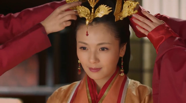 芈月传:秦王是个勤快的人,大婚第一天还去处理政务,王后不敢懒
