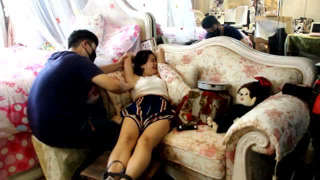 tk挠脚心娱乐恶搞视频(k28)_腾讯视频