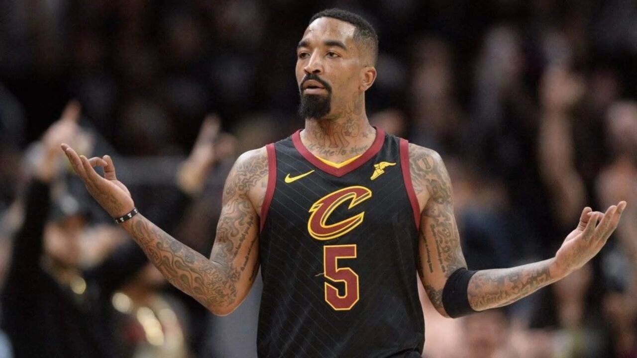 jr史密斯:17岁便进入联盟 摇身一变高富帅