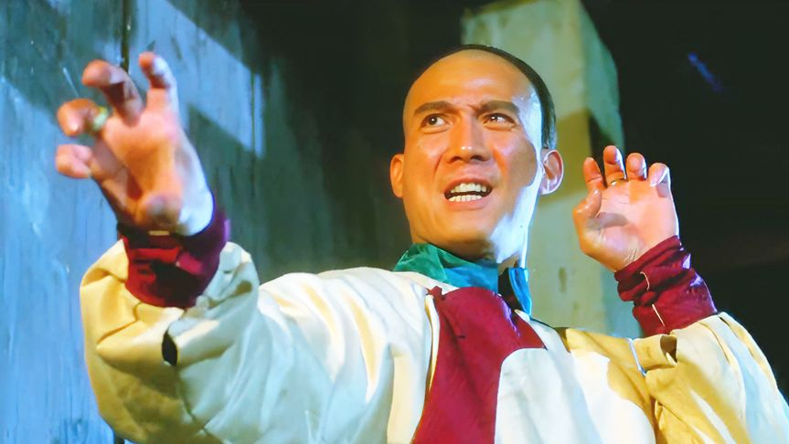 少林叛徒卑鄙无耻,拳脚打不过英叔,竟然用暗器伤人