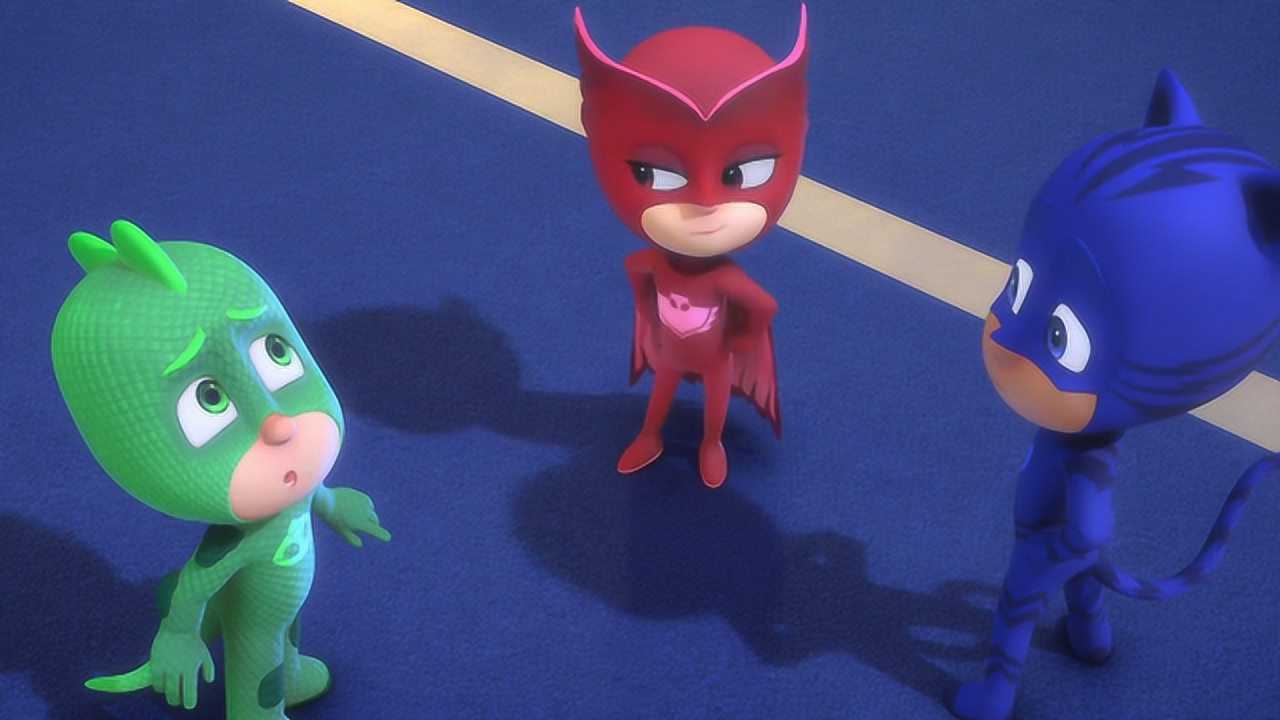 睡衣小英雄猫小子正在改装车辆忍者和月之女想偷车玩具故事