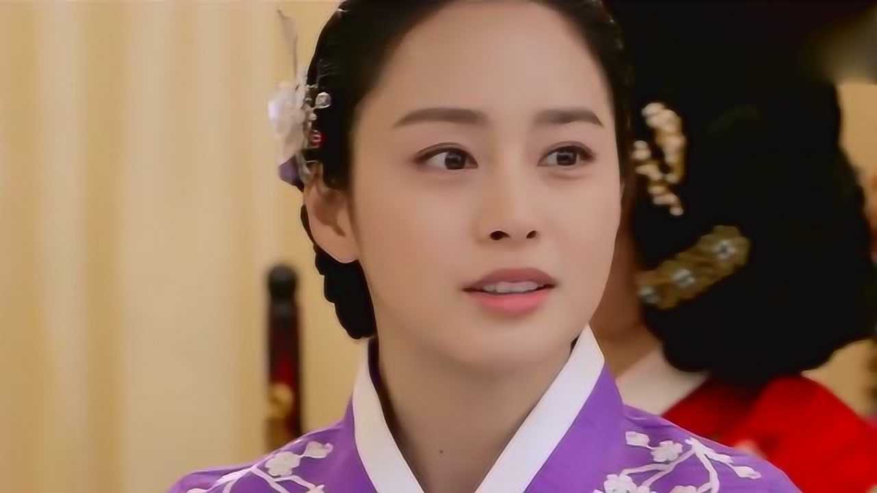 韩国自然美女金泰熙古装服装秀,不愧牢牢抓住郑智薰的心