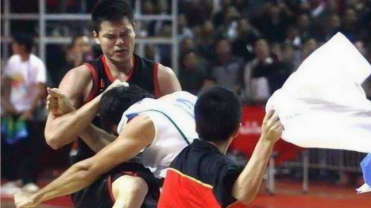 论打架我只服朱芳雨!"组合拳"打服八一球员,回应太潇洒了!