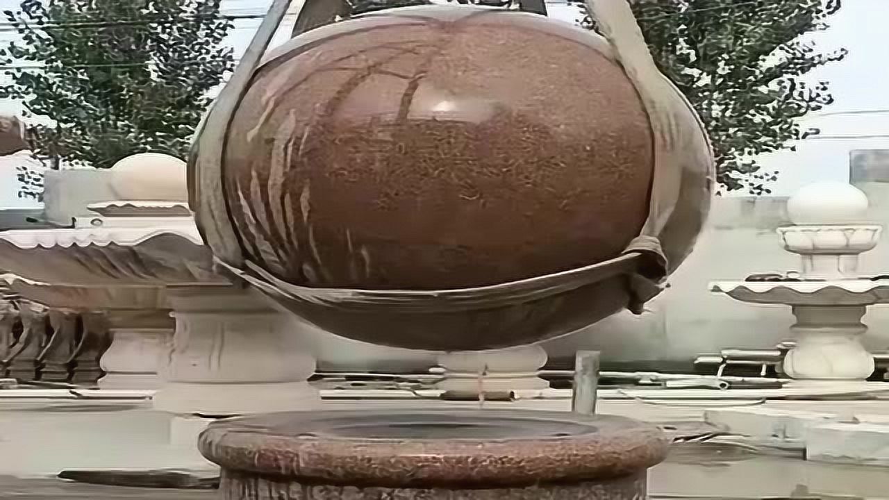 不可思议这么重的石头还能滚动起来这是什么原理