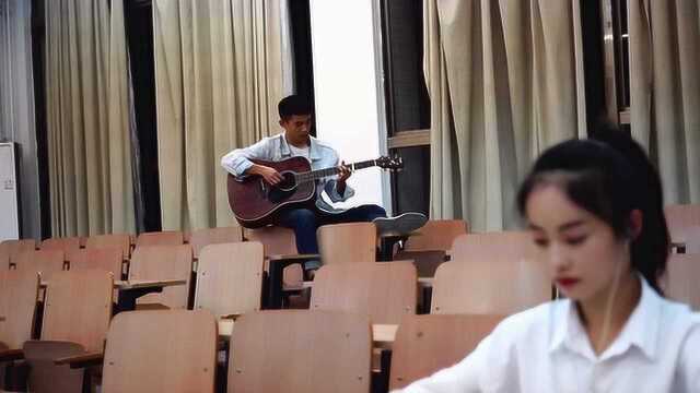 大学生自制短视频《等你下课》MV