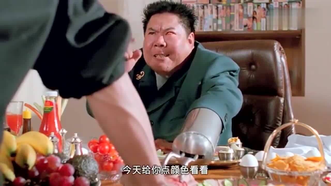 力王副所长用女朋友威胁力王拿着照片侮辱他激怒力王