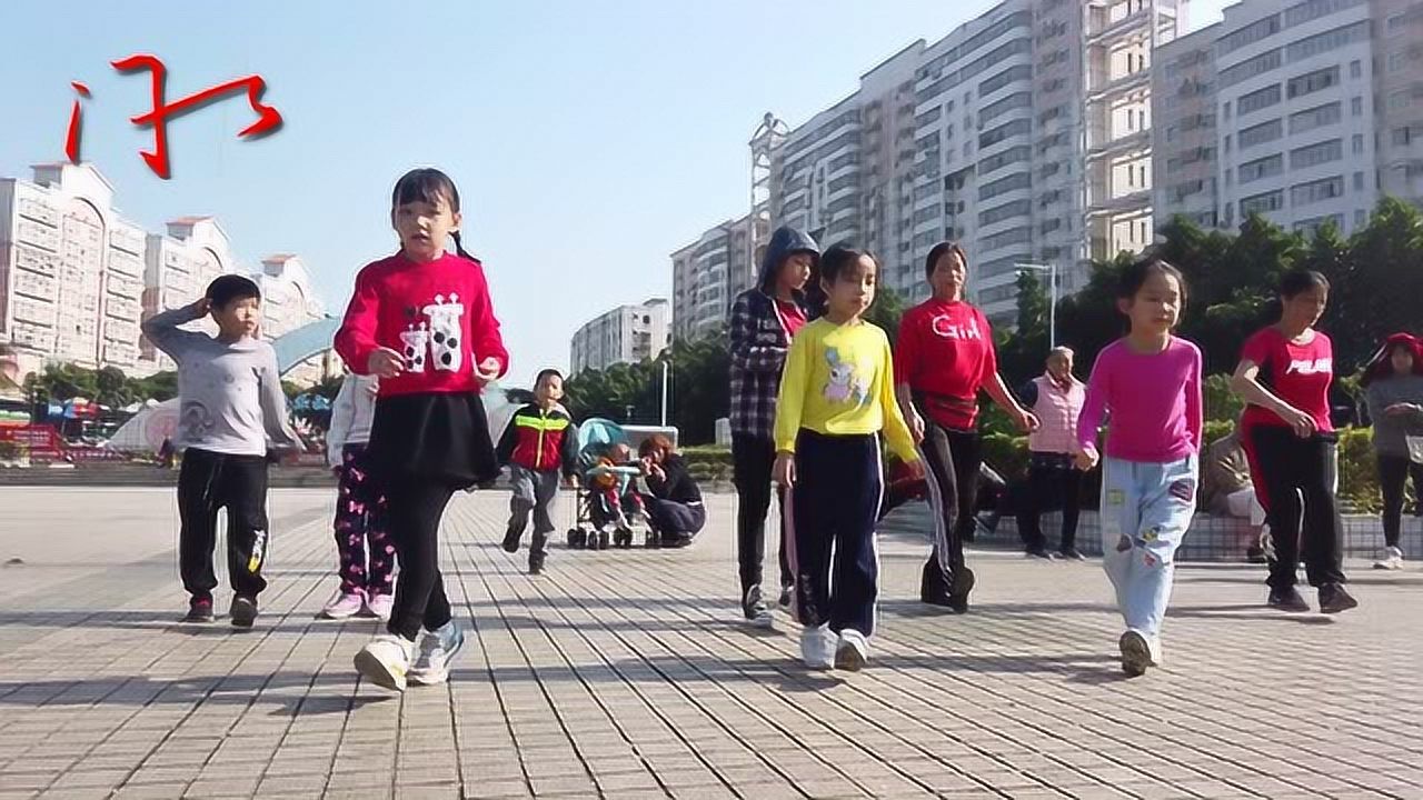 来腾讯视频看更多热门视频