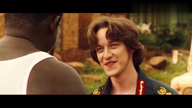 詹姆斯·麦卡沃伊睁开眼的瞬间,仿佛看到星辰大海,好深邃的眼神