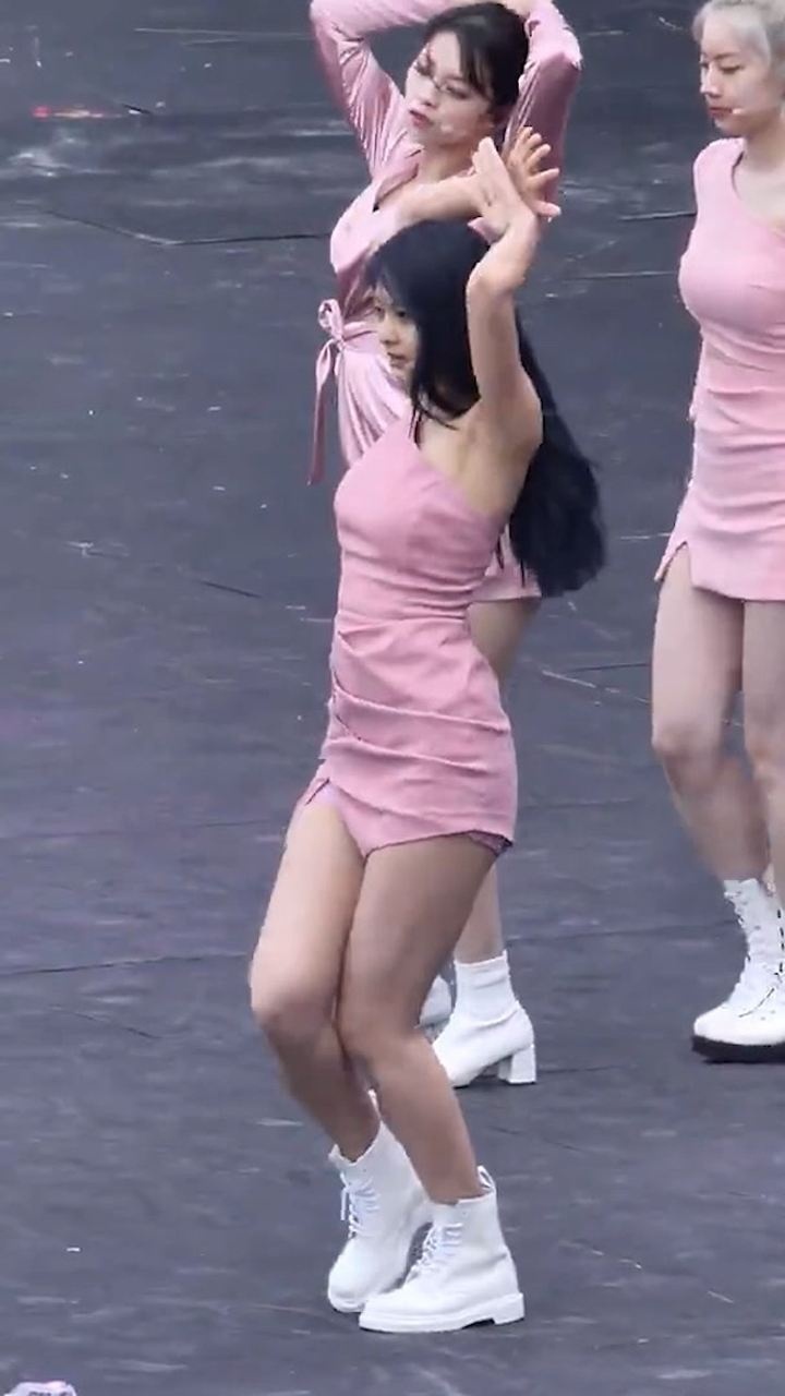 周子瑜跳舞越来越大胆不出三个动作就能迷倒你实在性感啊