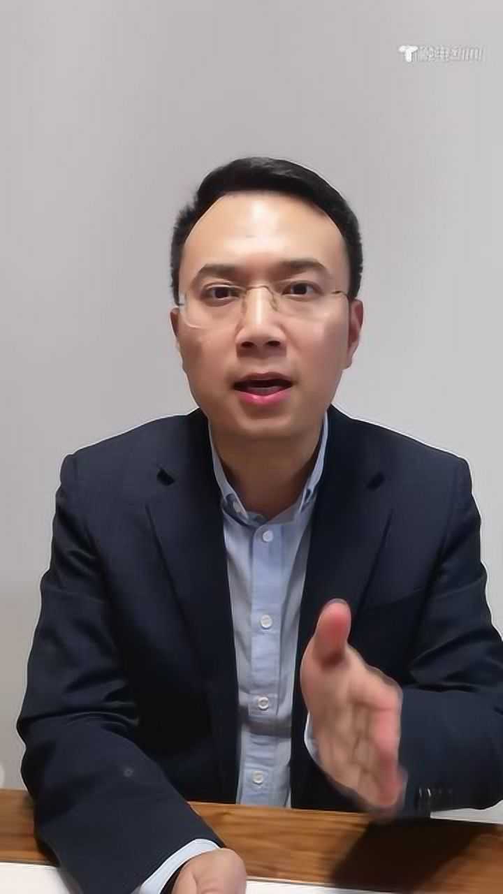 小强快评致敬逆行者我们也要不信谣不传谣不轻敌不恐慌