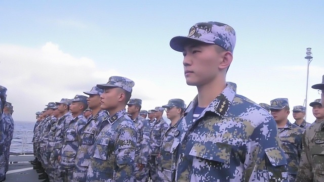 海军远海联合训练编队战位上过大年