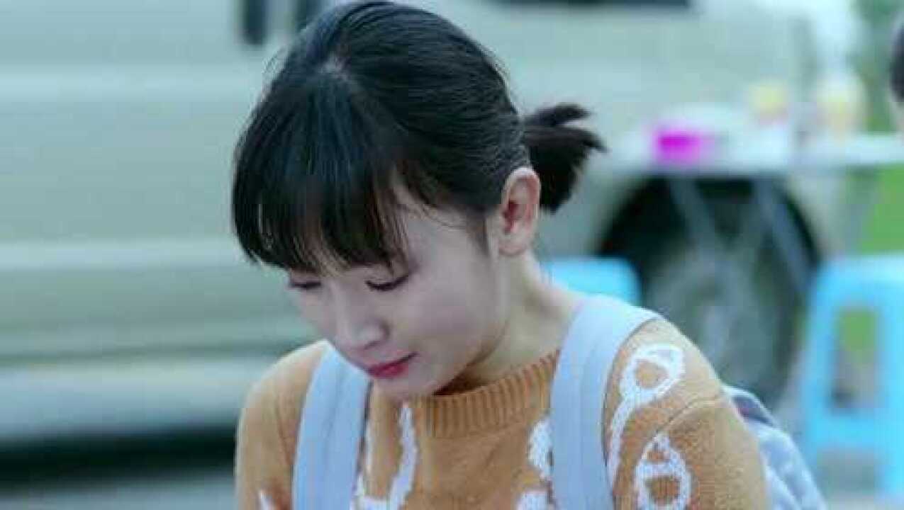 急诊科医生:刘苗坐椅子上吃煎饼,哭着求哥哥救救她