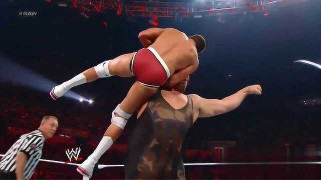 巨人卡里与大秀哥组队,这两位重量级怪兽02单手举起对手02无压力!