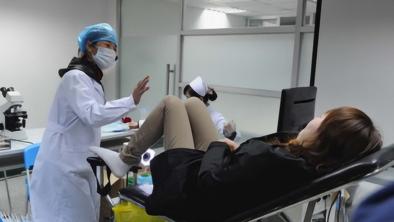 女性绝育手术是怎样“上环”的？镜头记录其中过程，满满的无奈_高清