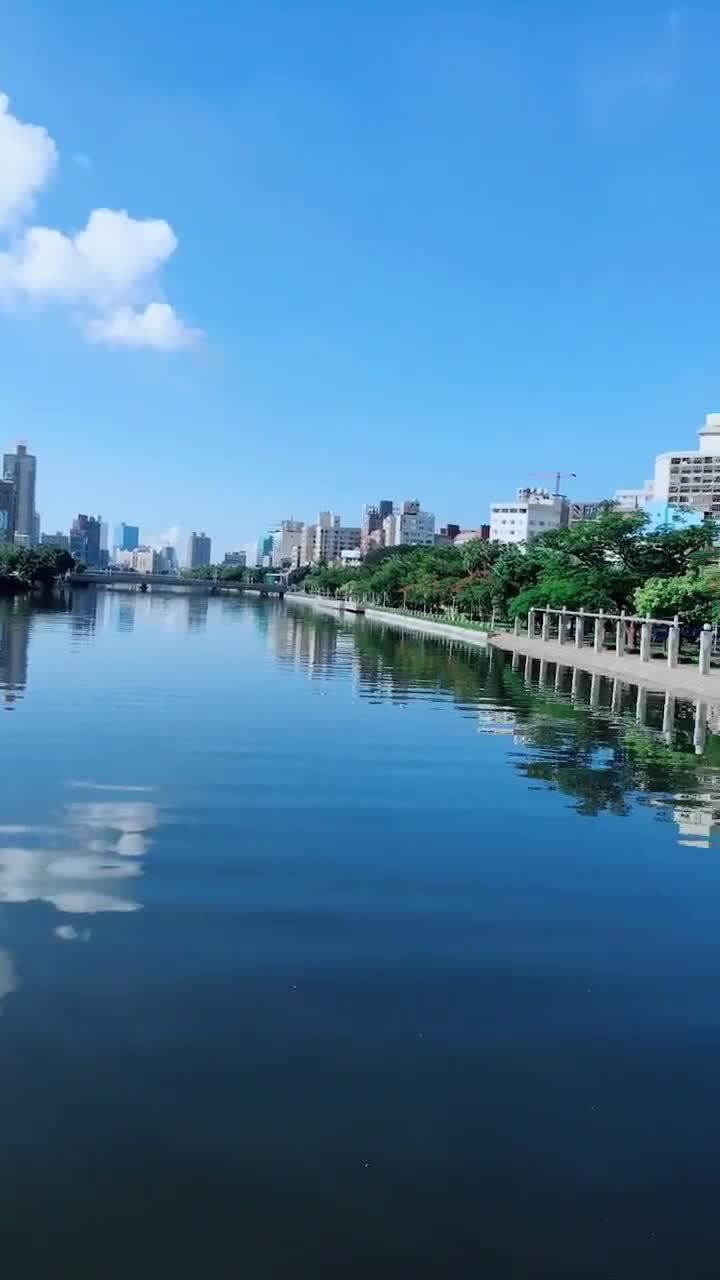 台湾高雄,知道这条河叫什么吗?