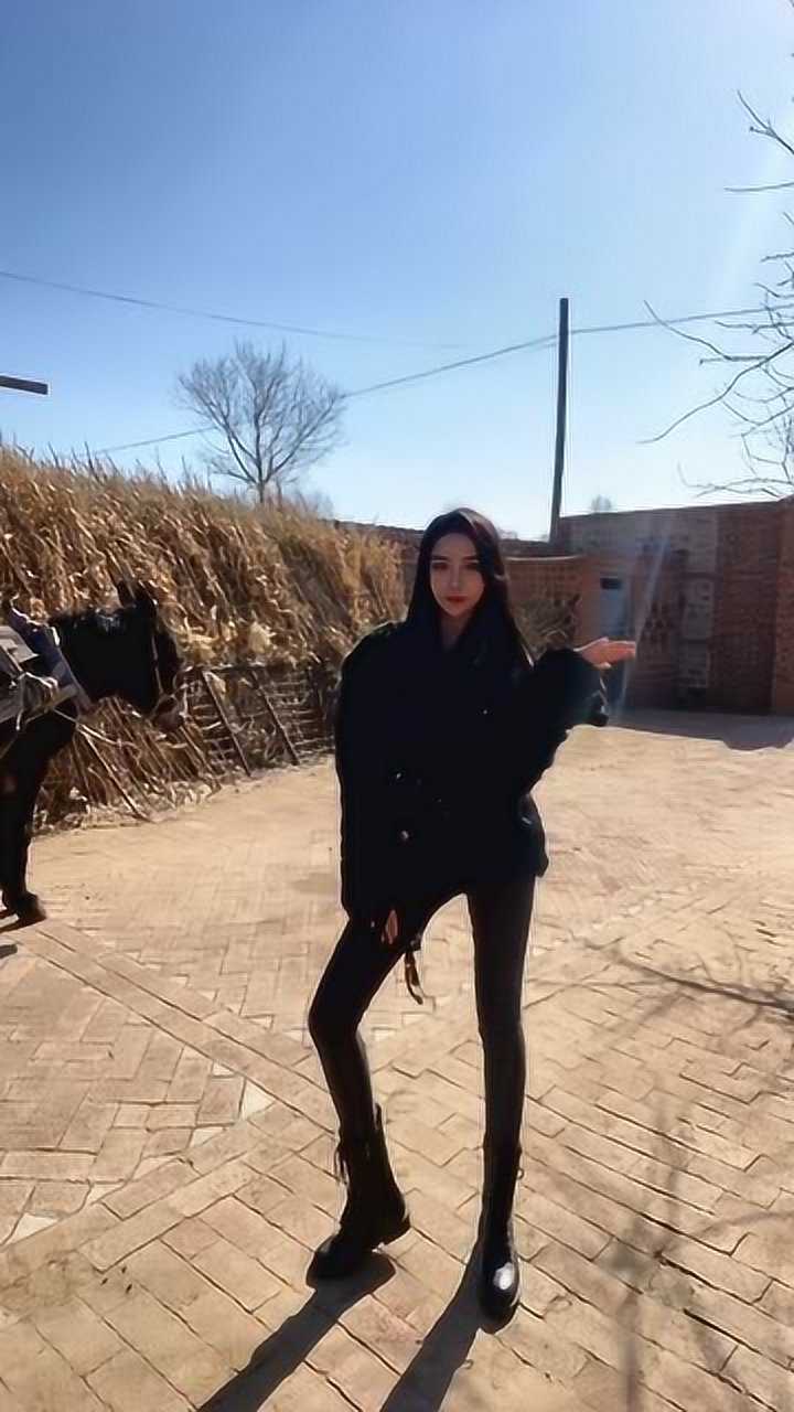 小姐姐腰好软,身材更美