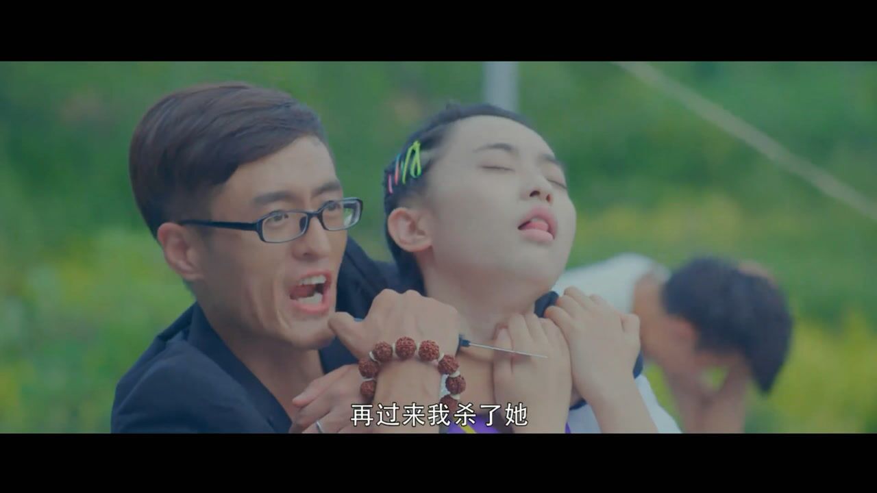 电影女大学生被绑架跆拳道队勇闯匪巢救人绑匪惨了
