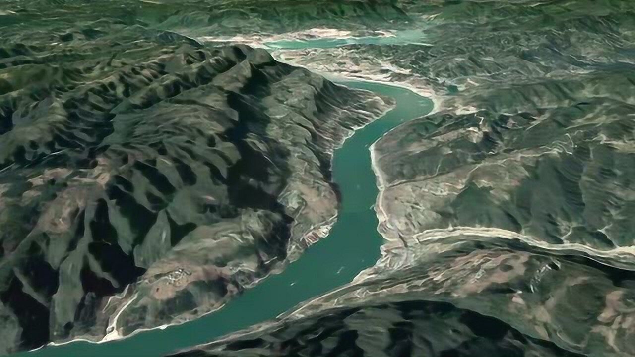 三峡大坝的山脉连绵走向堪称中国龙