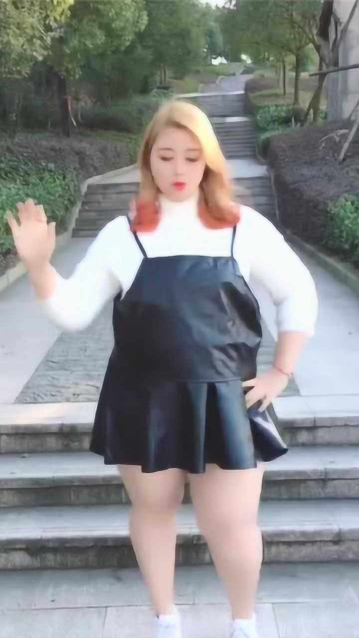 网红胖嘟嘟跳舞,这是怀孕了吗这么大的肚子