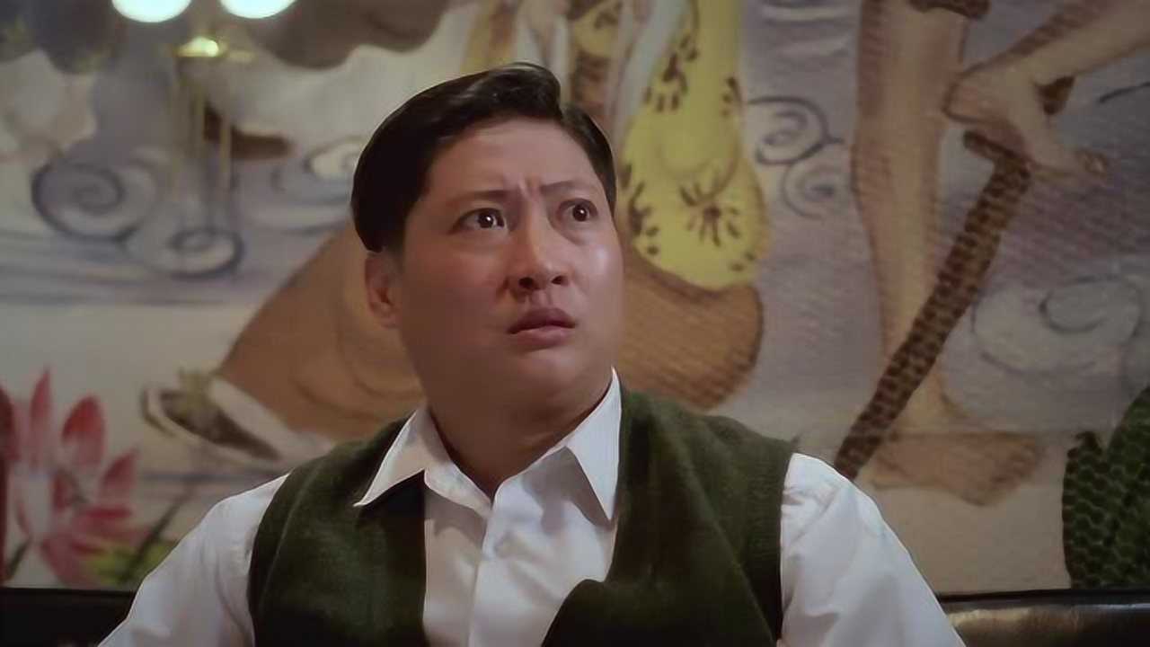 七小福:熊孩子搞恶作剧,冲着人喷水,竟还编顺口溜嘲笑人家头发