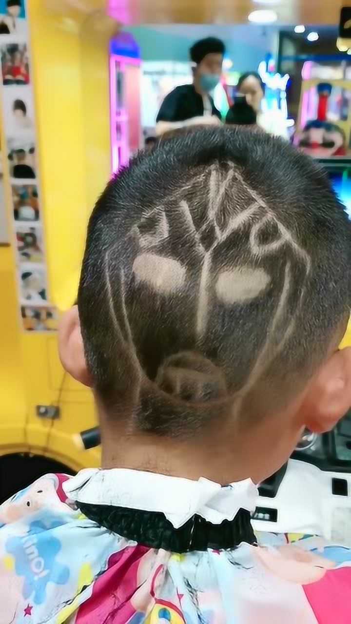 最近流行的奥特曼发型太帅了