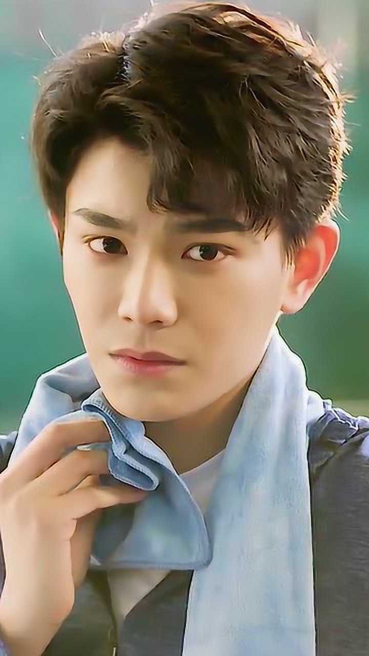 丁禹兮的单挑眉太撩人了爱豆果然都具备了杀手锏