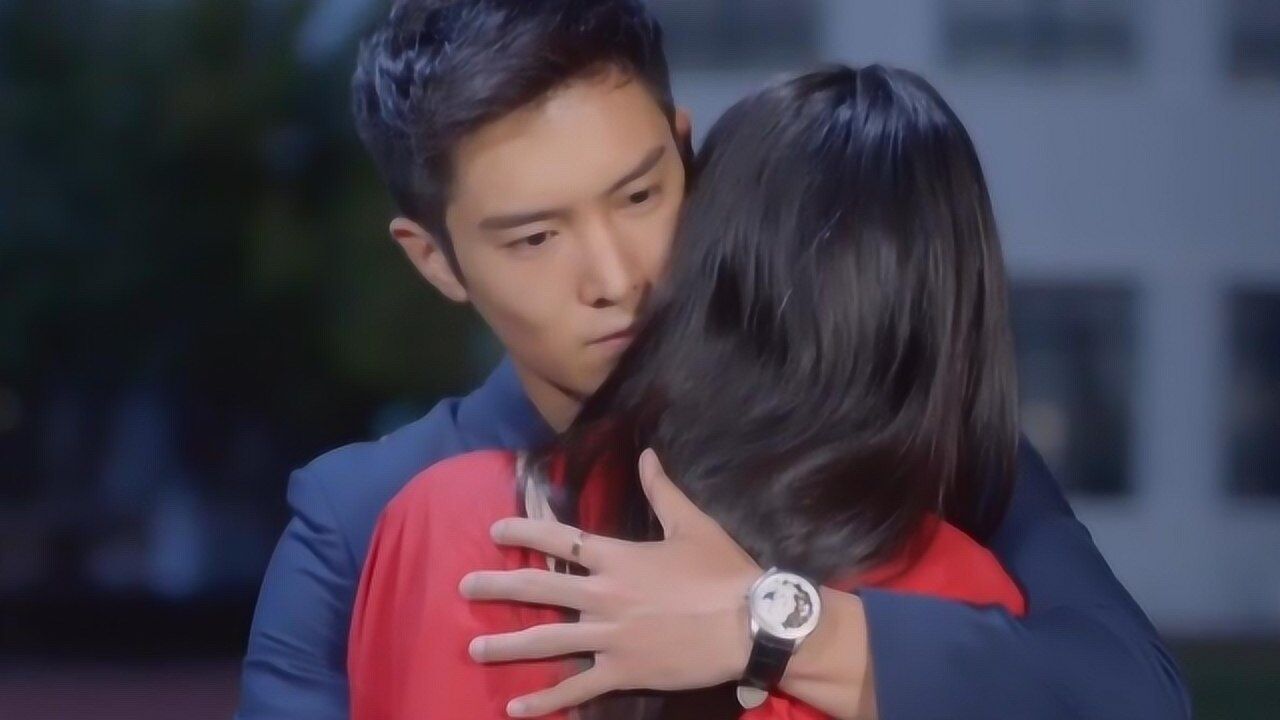 速看《漂亮的李慧珍》第32集:白皓宇李慧珍正式恋爱,夏乔酒吧借酒消愁