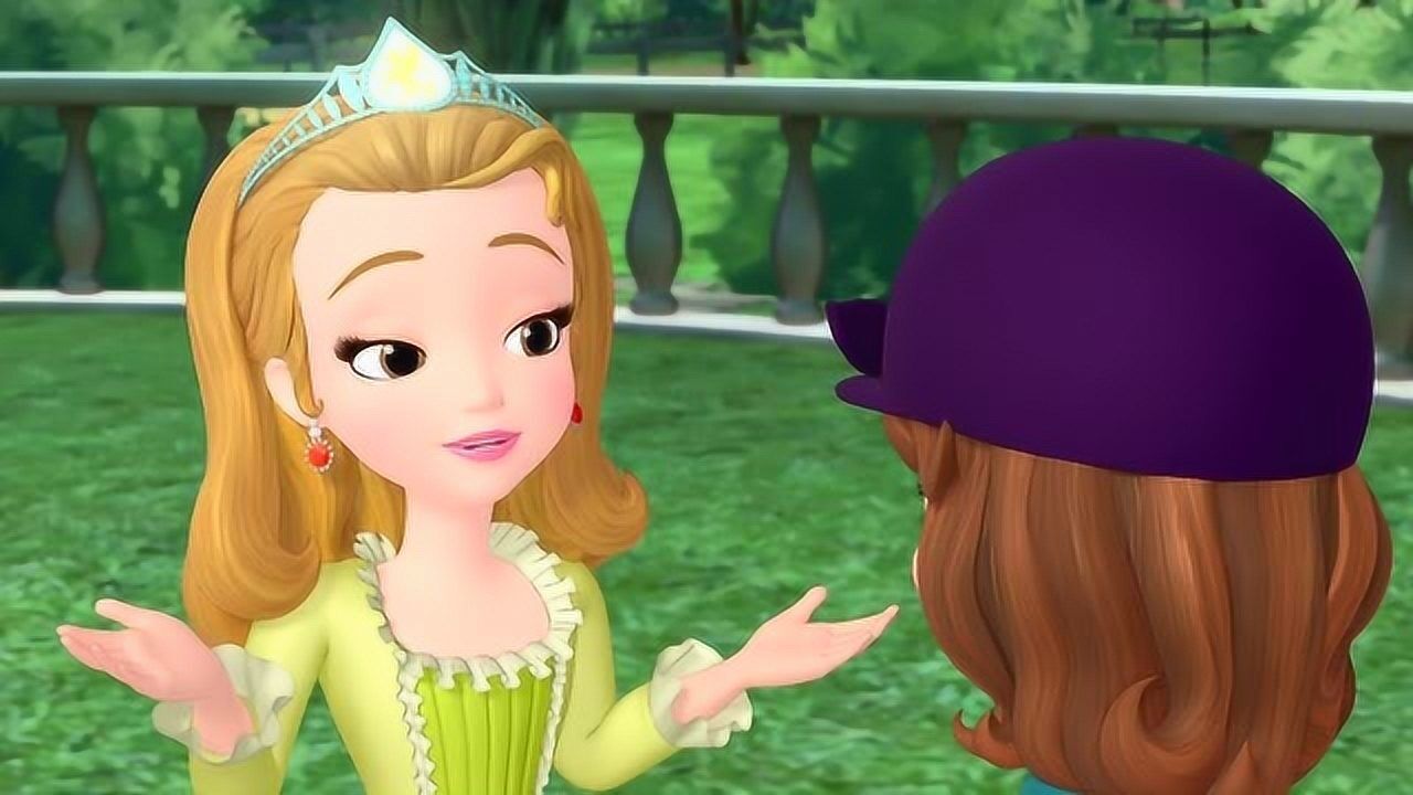 小公主苏菲亚:苏菲亚得到了正式的队服还有姐姐的皇冠