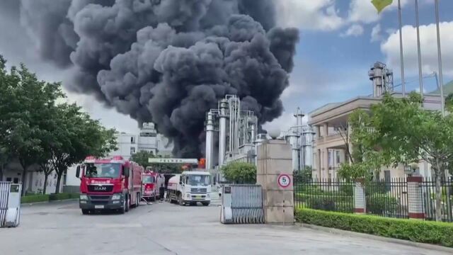 (电视通稿ⷥ›𝥆…ⷧ侤𜚩福建龙岩一新能源公司火灾已造成2人失踪2人受伤