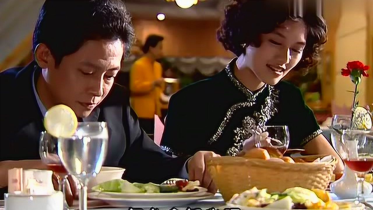 黑冰刘眉向汪静雯宣示与郭小鹏关系,郭小鹏尴尬得只能笑笑了