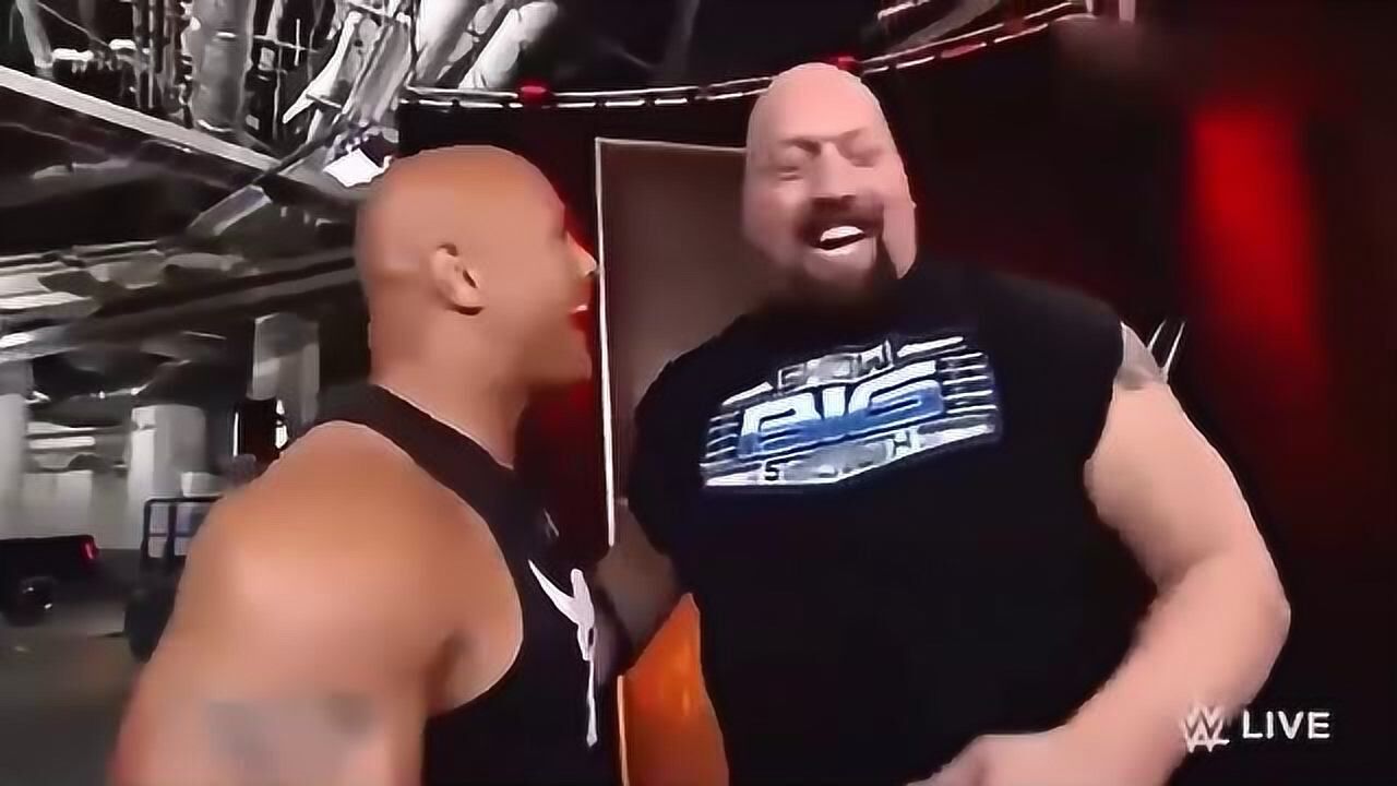 wwe巨石强森强势回归大秀哥差点感动哭了满满的都是回忆