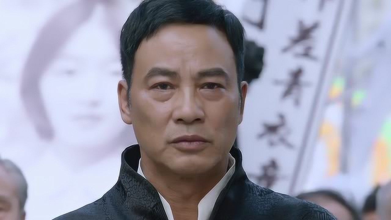 《魔都风云》日本人鬼子想开枪打死任达华,被叶飞杀了都不知道