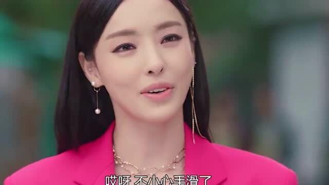 李多喜张脸就是行走的女财阀啊,我已经跟着她拽起来了