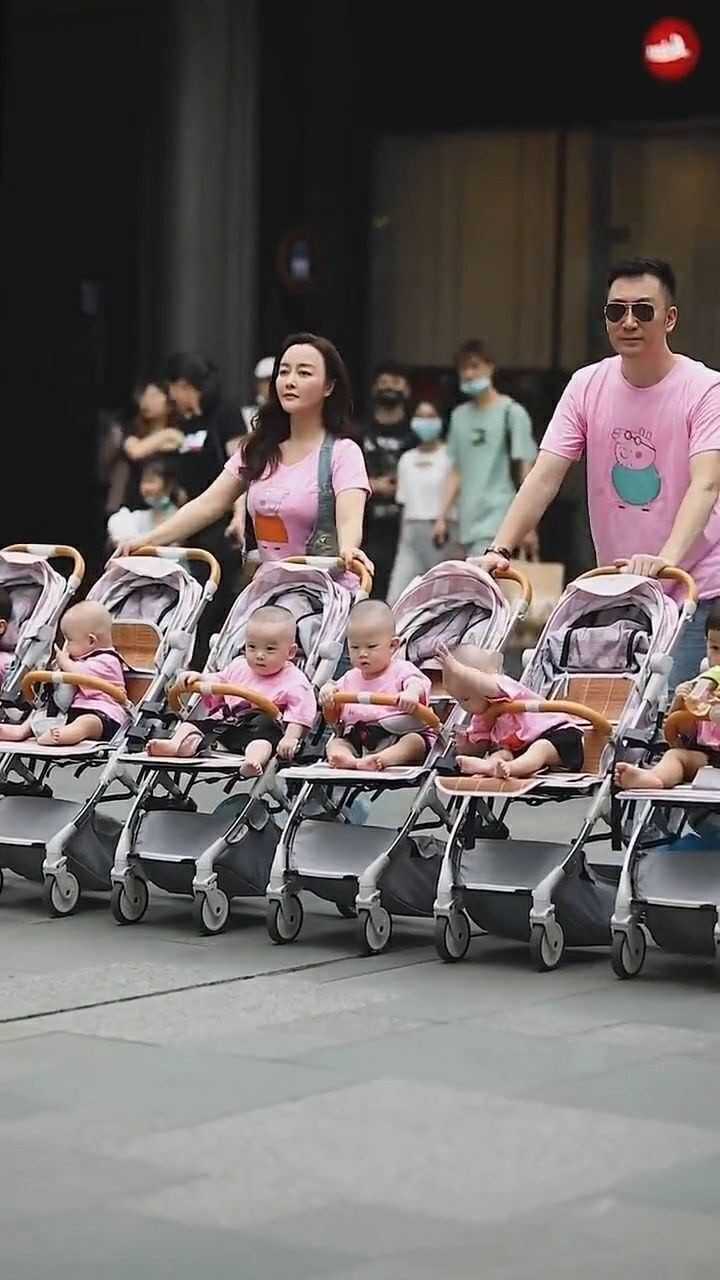 可爱六胞胎他家应该有矿了