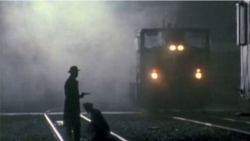 《终极列车》：绑匪劫持火车，在路上“横行霸道”，差点导致两车相撞