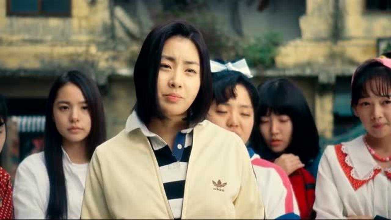 韩国电影阳光姐妹淘,女子校园斗技,骂战为先