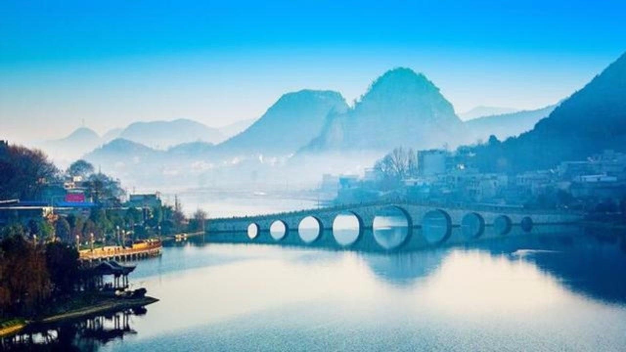 贵州安顺,虹山湖九孔桥,美吧?