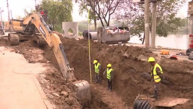 砀城方城东侧雨污分流项目加紧施工中