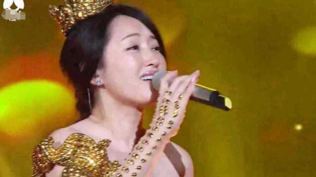 杨钰莹《茶山情歌》,唱得太好听了,声情并茂,人美歌甜让人心醉