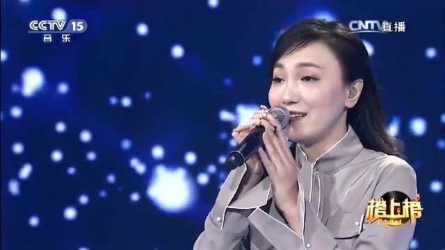 陈小朵深情演唱《心动》,耳机党的福利,忍不住单曲循环!