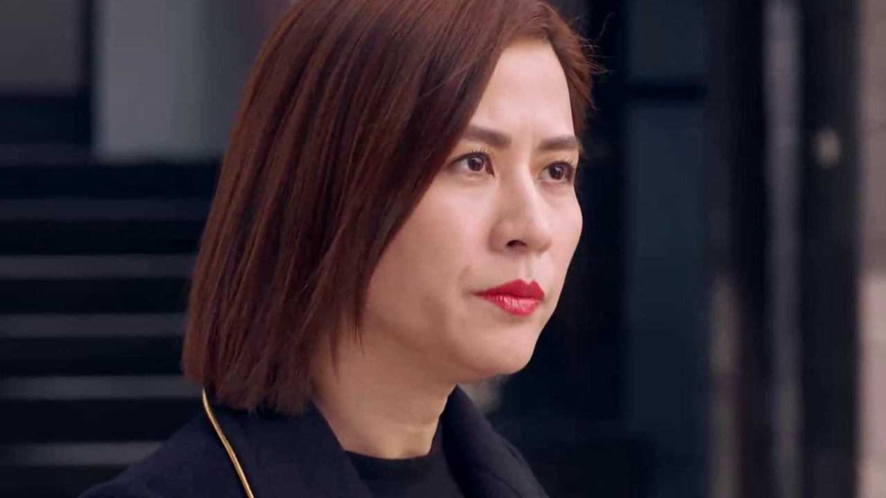 使徒行者:施嘉莉拿着行李就要走,却被速龙拦住了,真让人恼火!_高清108