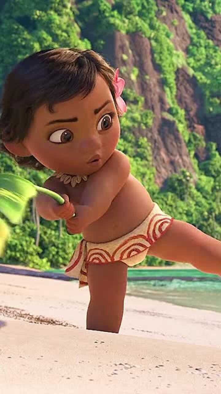 海洋奇缘可爱善良的小莫阿娜公主帮助小乌龟回归大海