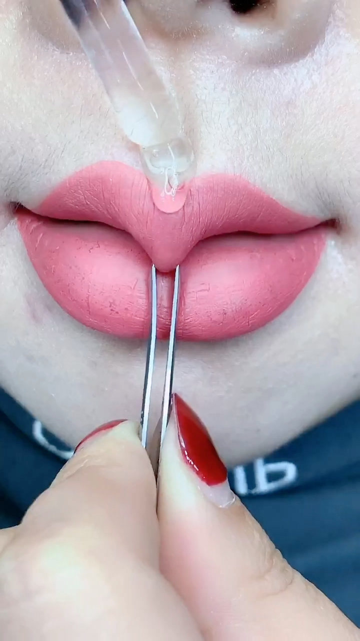 自己在家打个嘟嘟唇