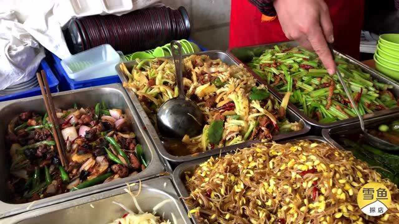 实拍路边把子肉快餐6块钱买大肉片配米饭肥而不腻太解馋